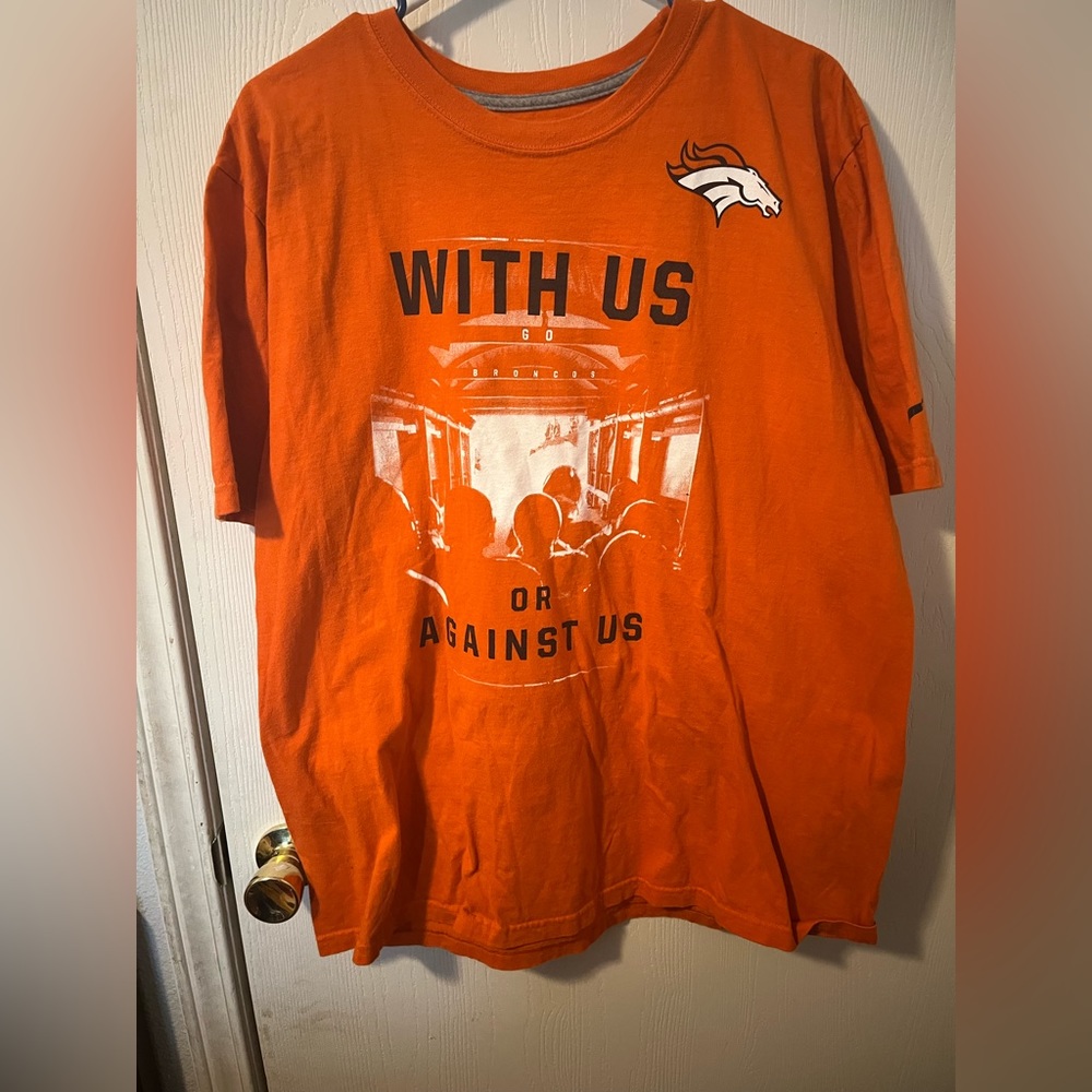 🪆5/$25🪆Men’s Denver Bronco T-Shirt Size Extra Large